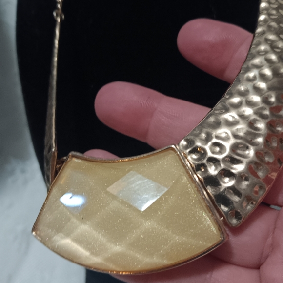 Bold Statement Necklace - Picture 2 of 2